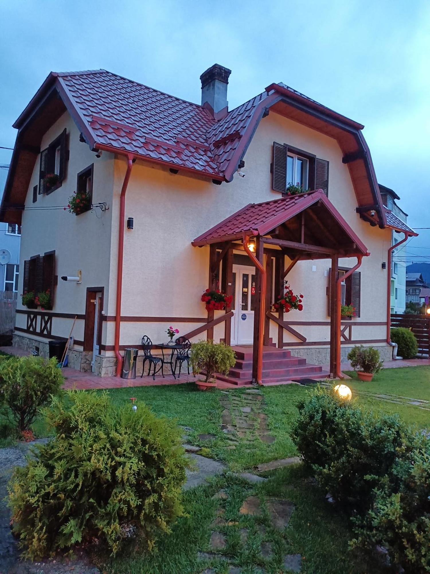 Residence Rooms Bucovina Campulung Moldovenesc Exterior photo